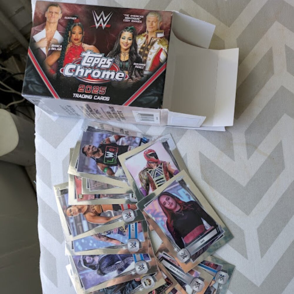 13 Topps WWE Chrome Trading Cards with Box